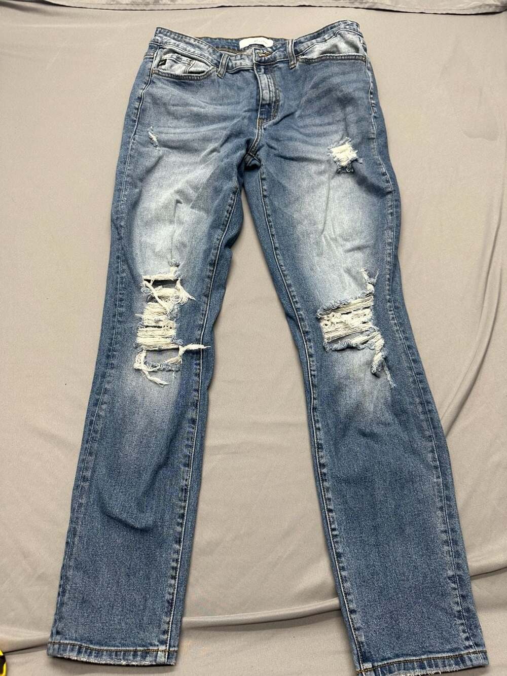 KanCan Distressed Medium Wash Skinny Jeans Women's Size 29 Style 110574